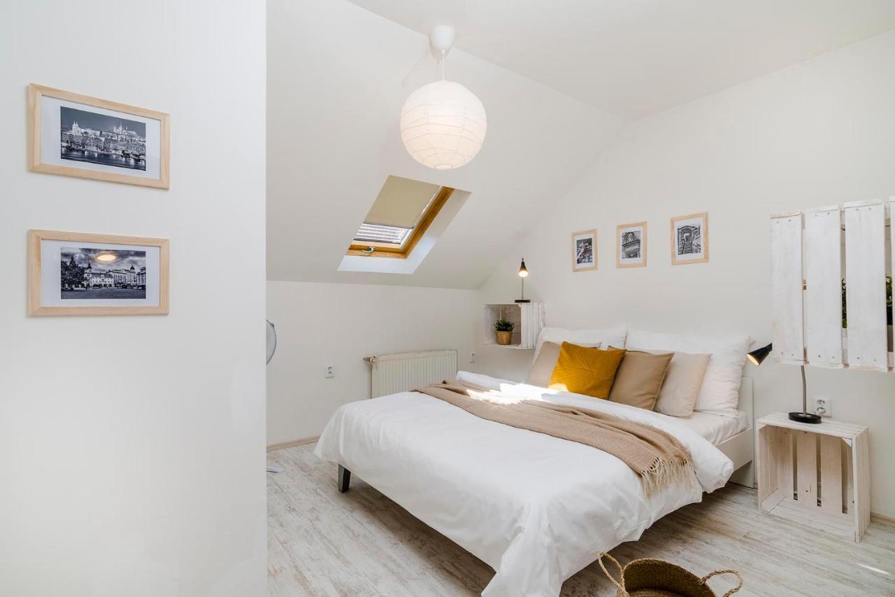 Apts In Old Town By Michal&friends Praga
