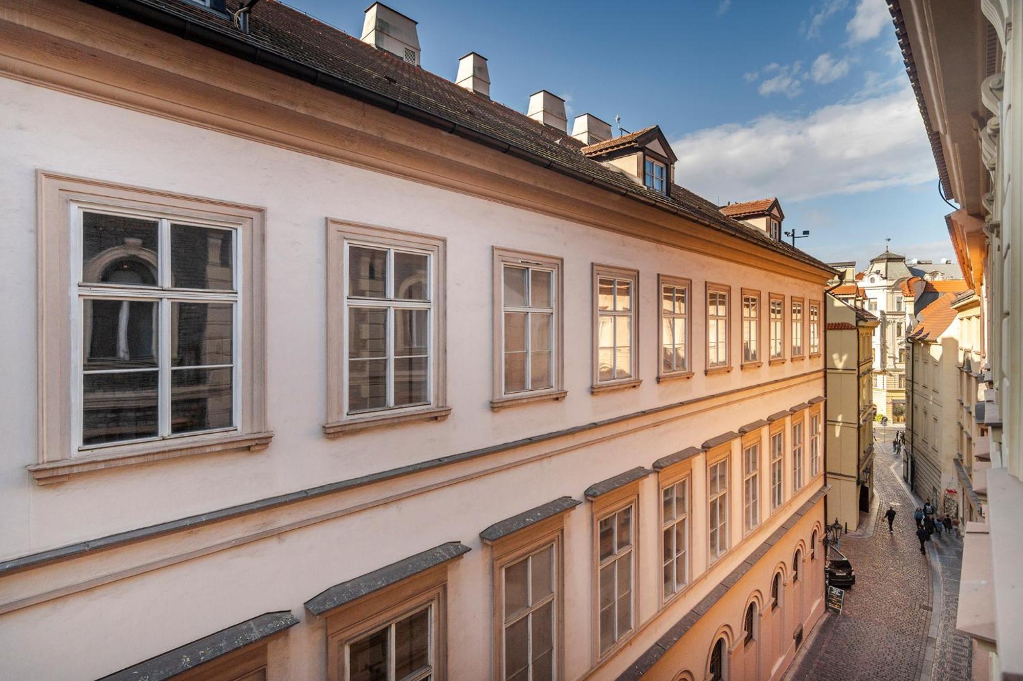 Apts In Old Town By Michal&friends Praga